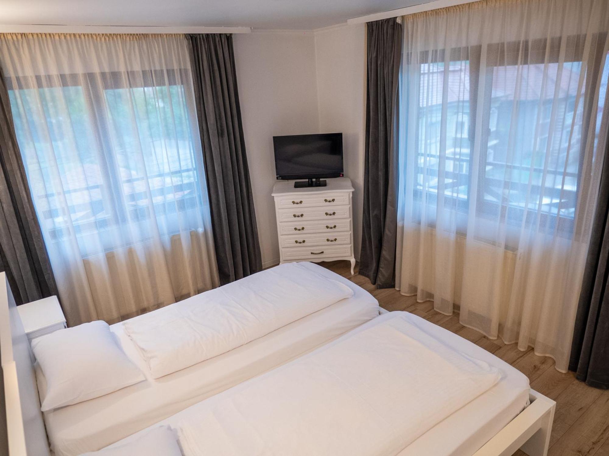 Guesthouse Magic Бэиле-Еркулане Экстерьер фото